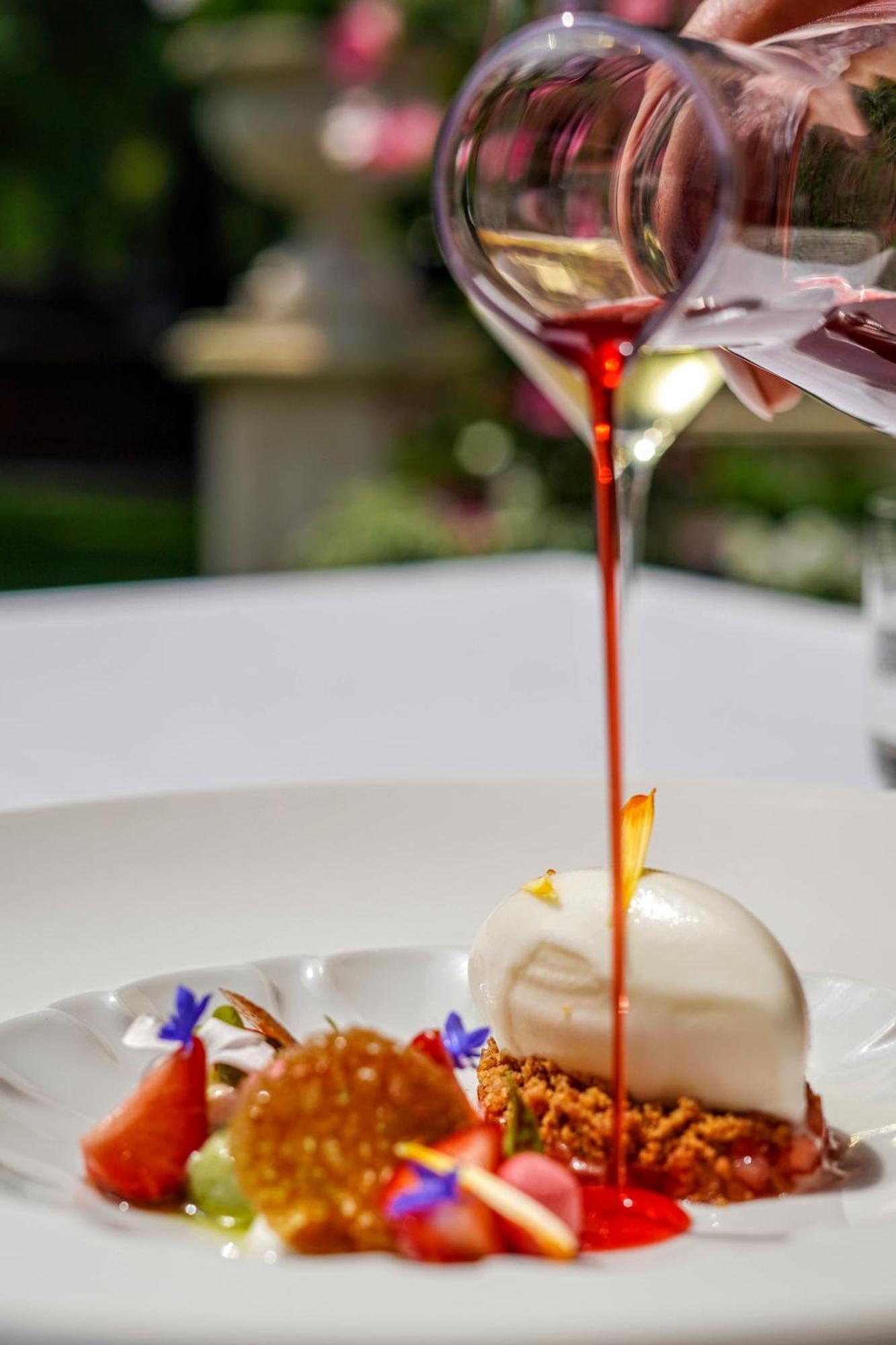 Central Park Voorburg - Relais & Chateaux Bagian luar foto