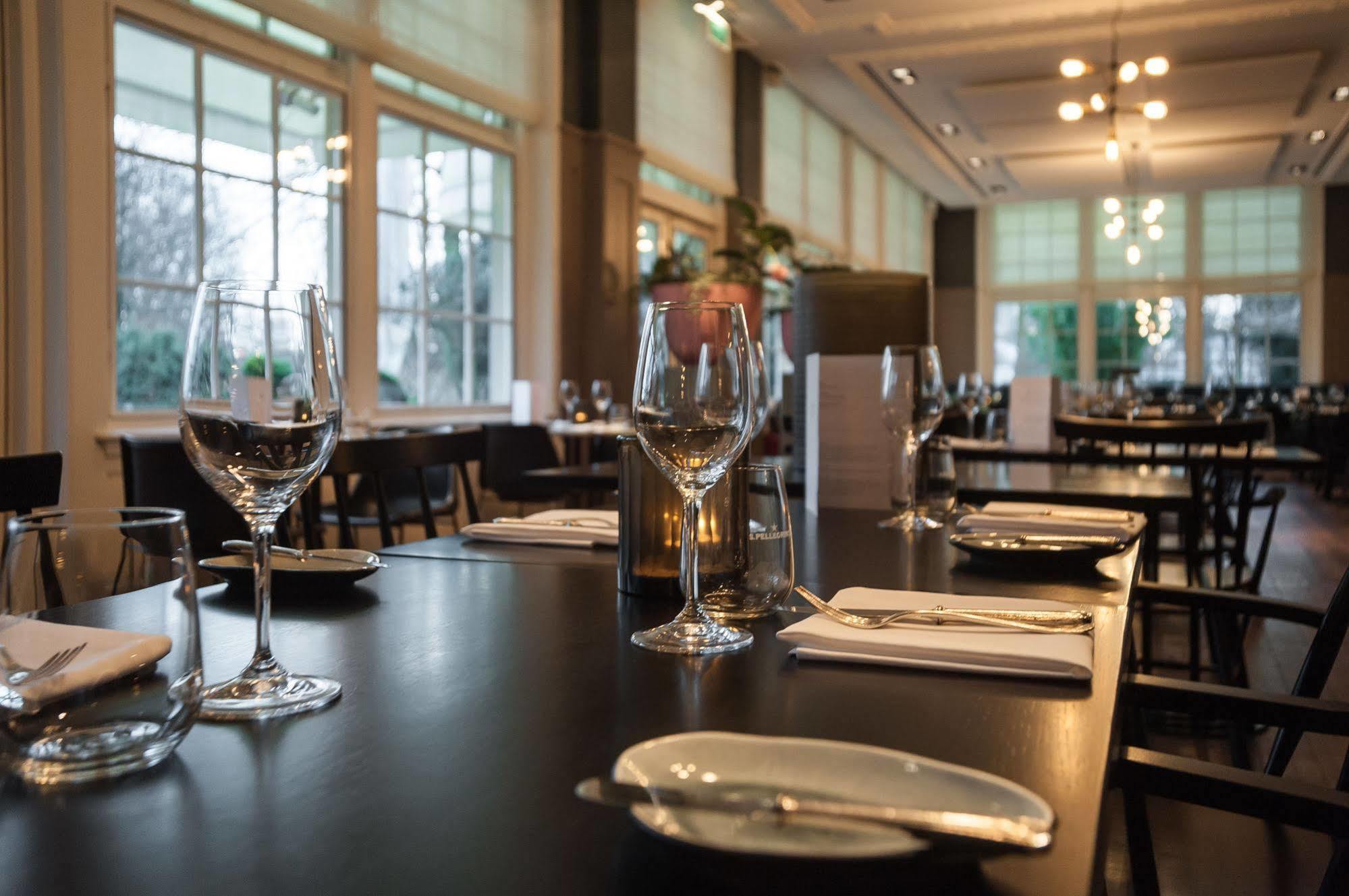 Central Park Voorburg - Relais & Chateaux Bagian luar foto